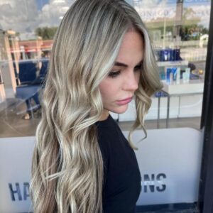 chic icy money piece with stunning ashy tones