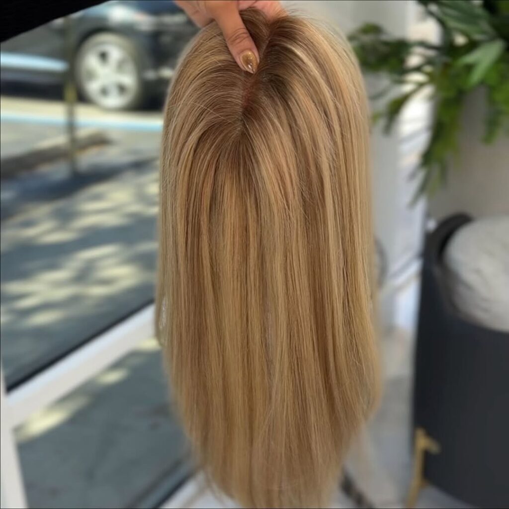 what does a volumizing hair topper look like